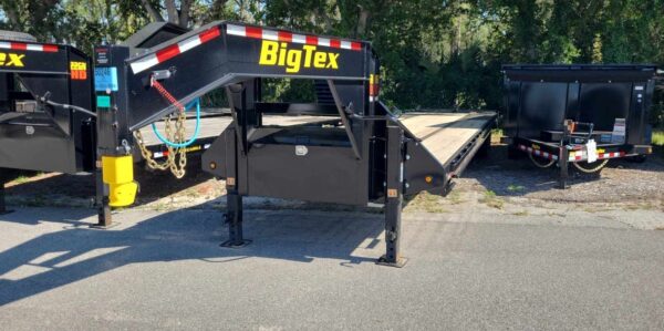 40 Foot Big Tex Heavy Duty Tandem Dual Wheel Axle Black Gooseneck Trailer (25GN-40D5A-MRBK))