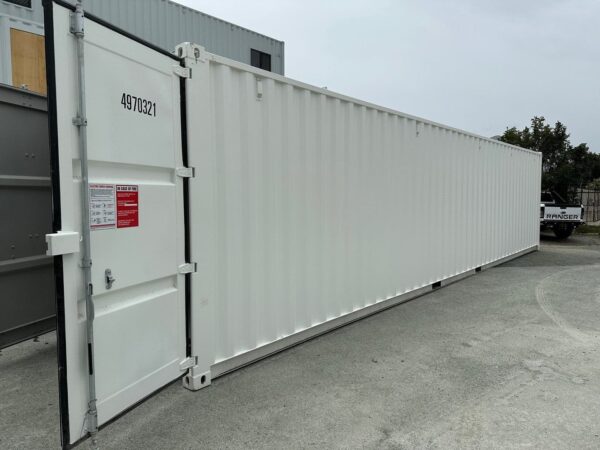 4 x 40′ high cube shipping containers